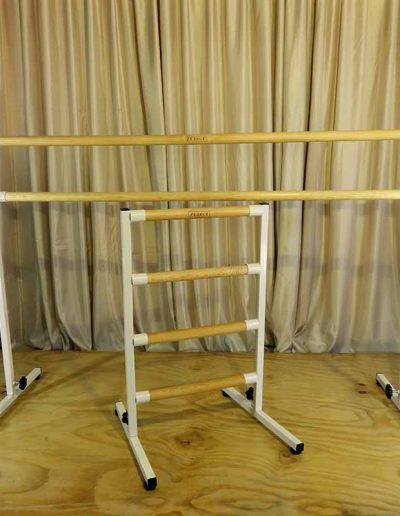 Paquete de barra de ballet doble de 150 cm y escalera oversplit marca ZELecT con altura ajustable.